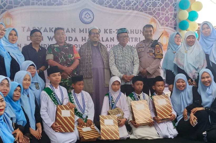Bhabinkamtibmas Polsek Manggala Hadiri Tasyakuran Milad Wisuda Hafalan Santri & Peringatan Isra Mi’raj Nabi Muhammad SAW di Wilayah Binaan.