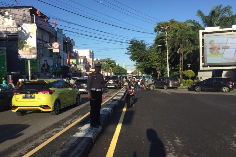 Dengan Humanis Polisi Bontoala Berikan Pelayanan di Pagi Hari Guna Wujudkan Kamseltibcar