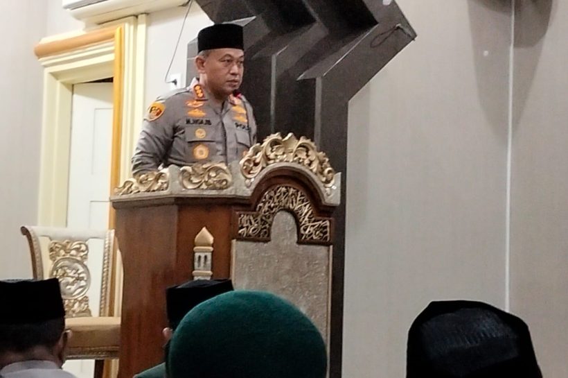 Lewat Safari Subuh Ramadhan, Kapolrestabes Makassar Sampaikan Himbauan Kamtibmas di Mesjid Nurul Khaerat