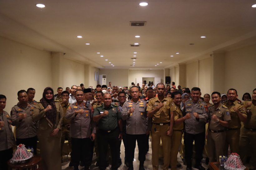 Silaturahmi Kapolrestabes Makassar Bersama Tripika dan Dewan Lorong Kec. Ujung Pandang