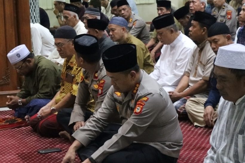 Safari Subuh Kapolrestabes Makassar di Jalan Abubakar Lambogo