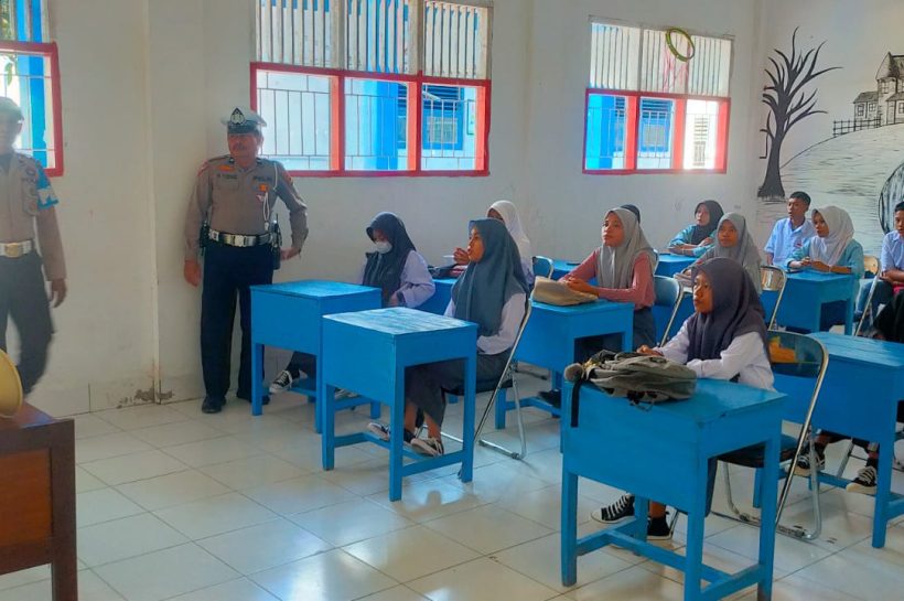 Polsek Manggala Melaksanakan Binluh Dilingkungan Sekolah Cegah Dini Tawuran Antar Pelajar