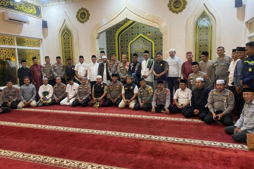 Safari Subuh Polrestabes Makassar di Masjid Al Amaan, Sampaikan Pesan Kamtibmas