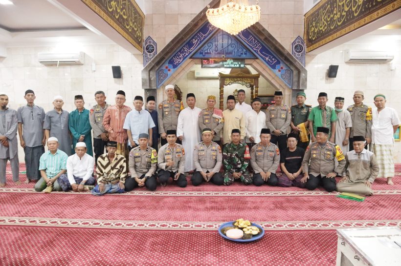 Polrestabes Makassar Gelar Safari Subuh Di Masjid Al- Mushawwir Kecamatan Rappocini