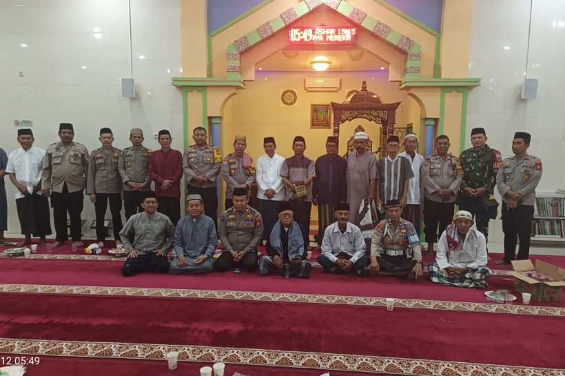 Polrestabes Makassar Gelar Safari Subuh Di Masjid Babut Taqwa Kecamatan Biringkanaya