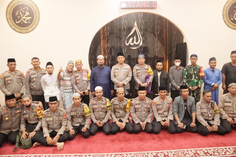 Kapolrestabes Makassar Gelar Safari Subuh Di Masjid Ash- Shabuur Kecamatan Tallo
