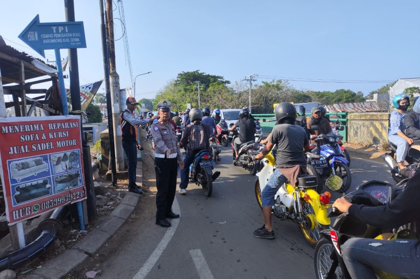 Polantas Polsek Tamalate Pengaturan di Pagi Hari Bukti Nyata Hadirnya Polisi di Tengah Masyarakat