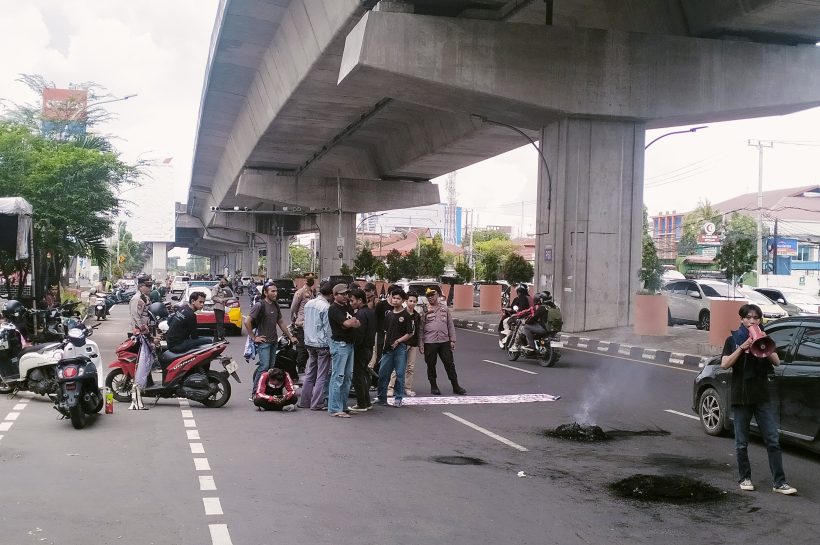 Polsek Rappocini Kawal Unjuk Rasa Damai di DPRD Kota Makassar