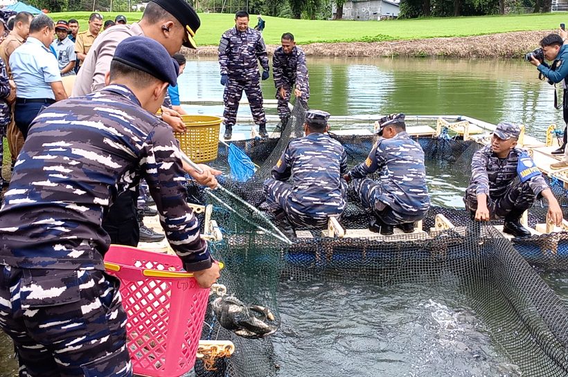 Kapolsek Biringkanaya Hadiri Undangan Panen Dan Penebaran benih ikan nila Dalam Kegiatan Ketahanan Pangan Oleh TNI ANGKATAN LAUT
