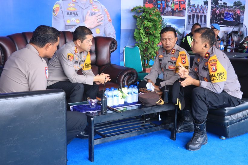 Kapolrestabes Makassar Cek Pos Terpadu Operasi Ketupat 2025, Arus Balik Lebaran di Makassar Terpantau Lancar