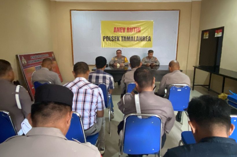 Kapolsek Tamalanrea Gelar Anev Rutin Situasi Kamtibmas, Ini Arahannya Kepada Personil