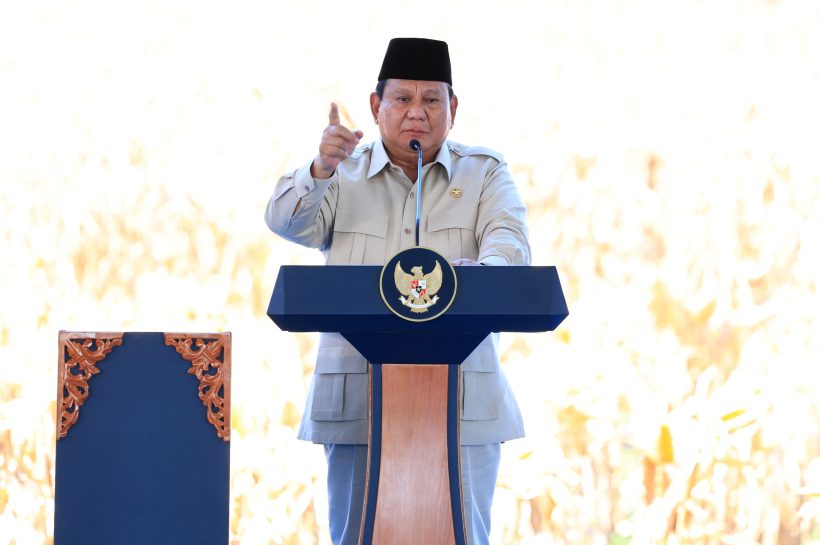 Presiden Apresiasi Peran Polri dan Koperasi dalam Panen Raya Jagung di Bengkayang