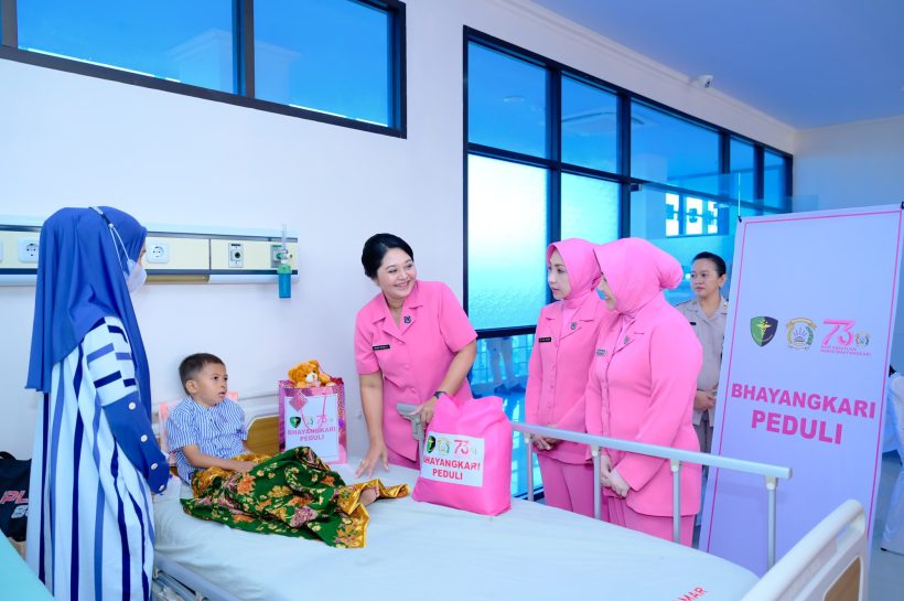 Ketua Bhayangkari Daerah Sulsel Bakti Kesehatan Operasi Bibir Sumbing di RS Bhayangkara Makassar